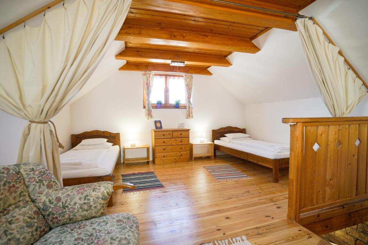 Borház Apartman Eger Esterno foto